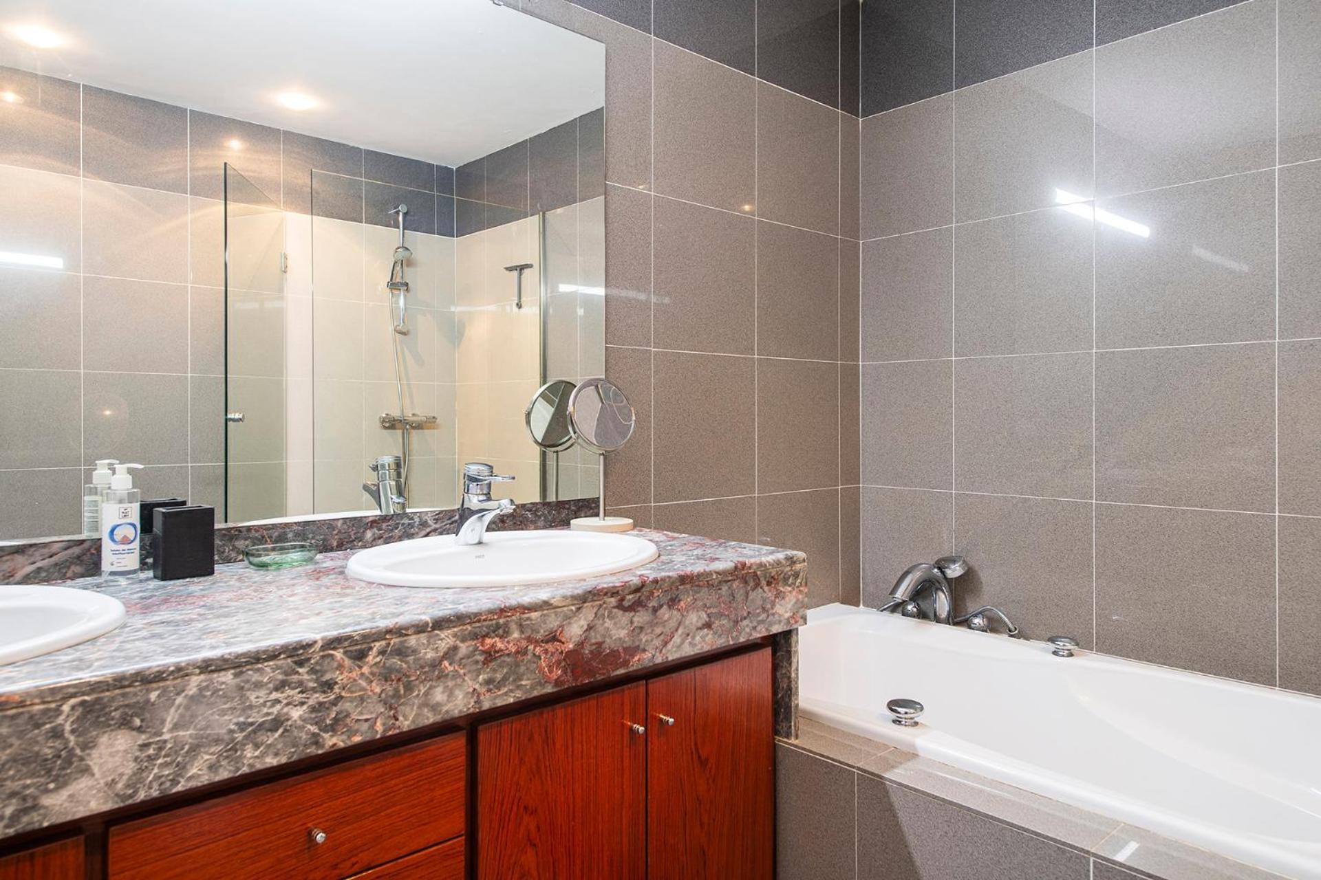 Sleep & Stay Luxury Top Floor Apt With Terrace Girona Eksteriør bilde